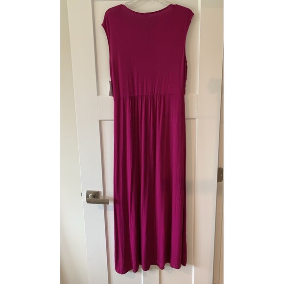 Spense NWT Maxi Dress  Sleeveless V-Neck Ruched Long Stretch Large Color Berry - Picture 2 of 7
